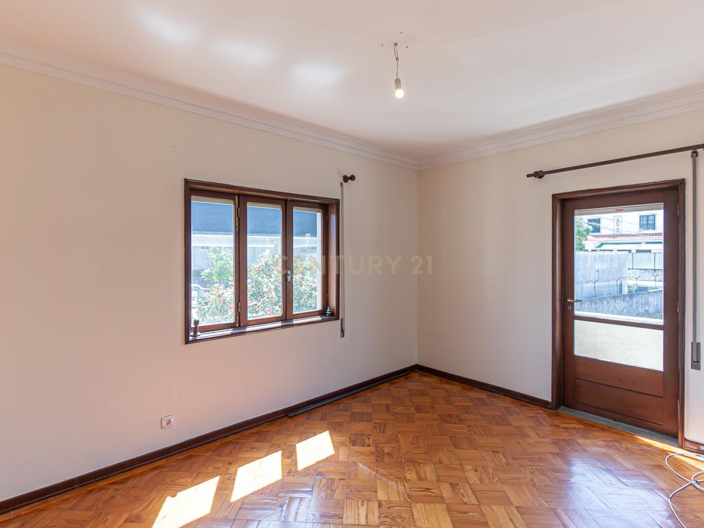 Andar Moradia T5 – Antas, Avenida Fernão de Magalhães – Porto - Image 32