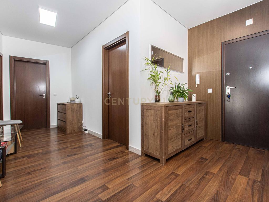 T4 Duplex Premium com Terraço / Arrecadação / 5 Lugares de Estacionamento / Marinha Grande - Image 32