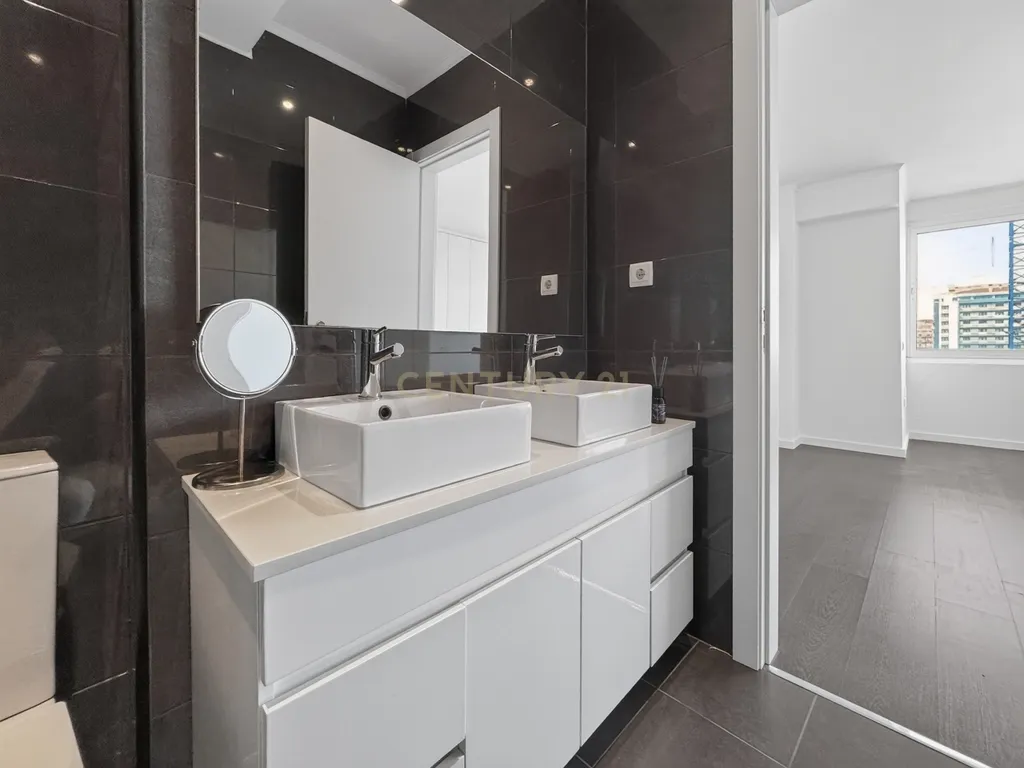 T3 com Suite na Av. 5 de Outubro | Entrecampos - Image 14