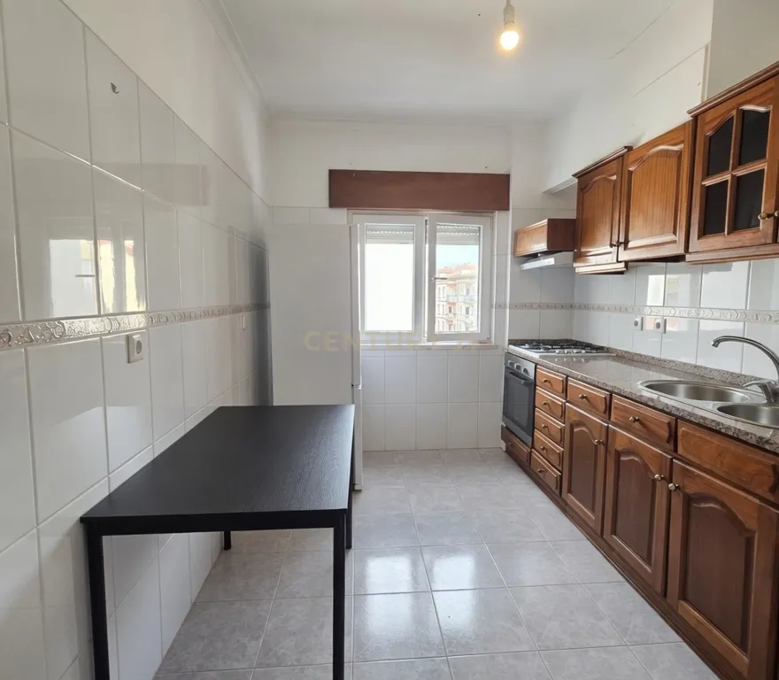 T2 na Quinta do Conde - Boa Água - Image 3