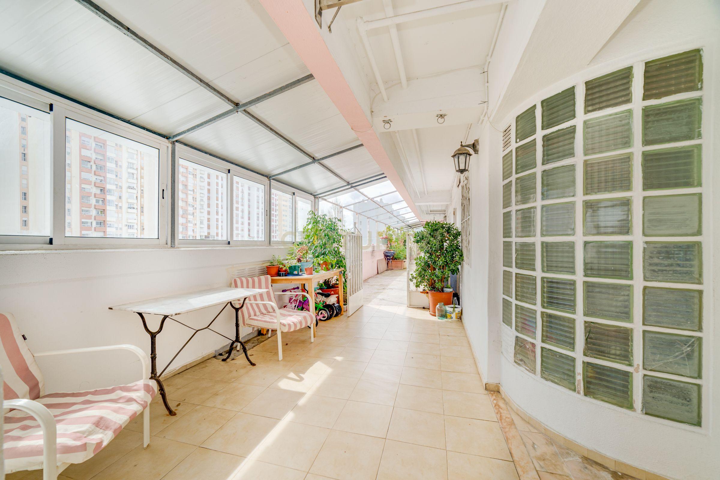 Apartamento T3 - Bairro dos Lóios - Lisboa - Image 2