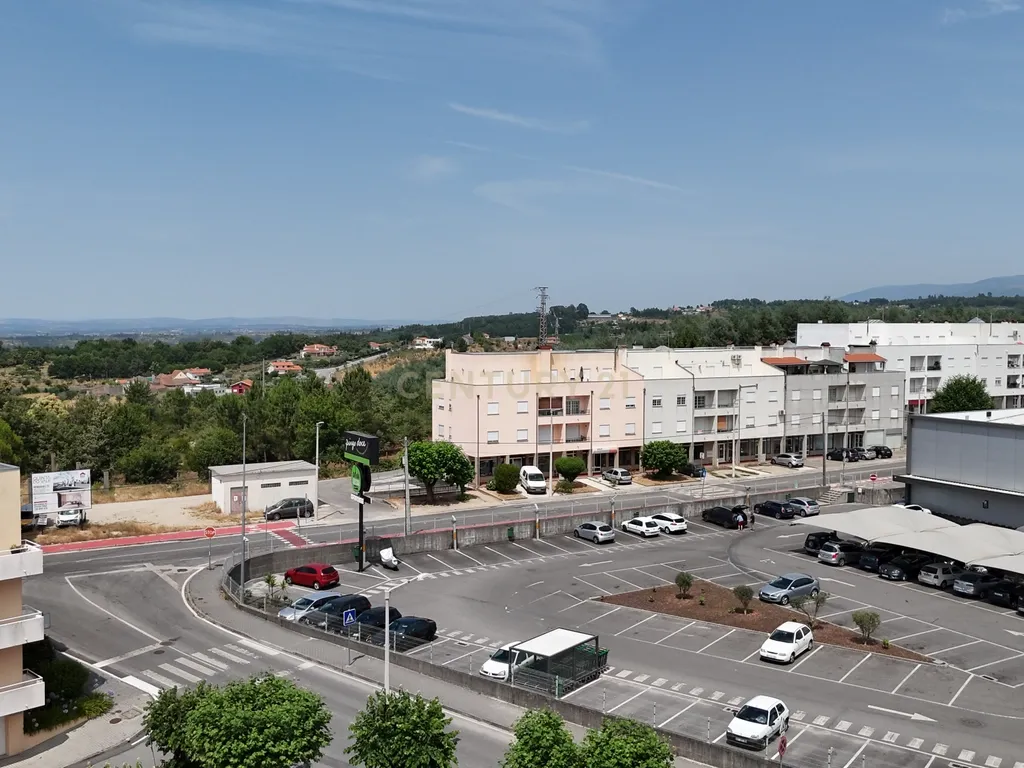 Apartamento T3 com box| Oliveira do Hospital, Coimbra - Image 23