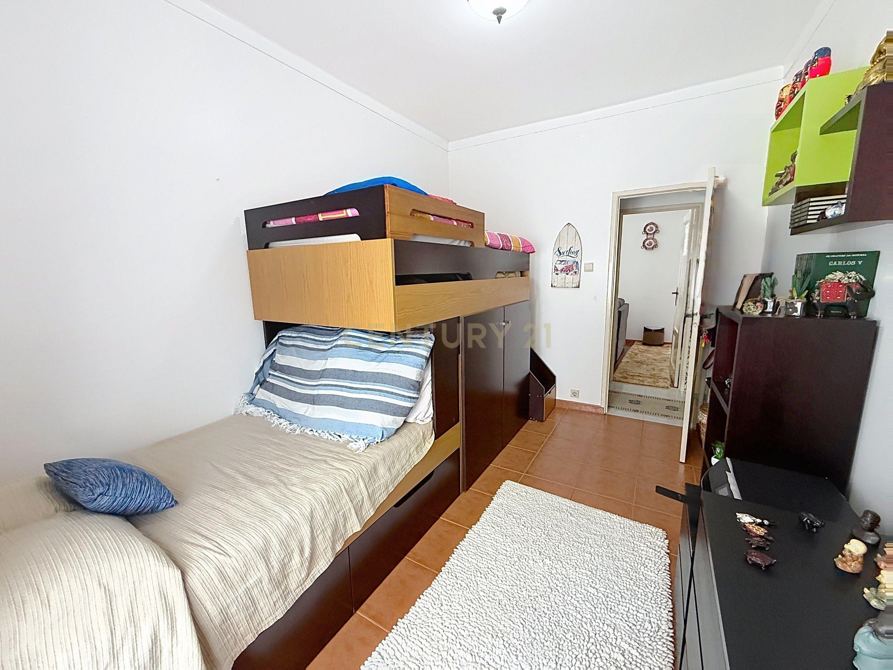Fotografia 9 de Apartamento T2 no Centro Histórico da Nazaré com Vista Mar
