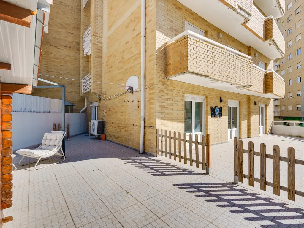 Apartamento Renovado com Vista em Alenquer, Lisboa - Image 12
