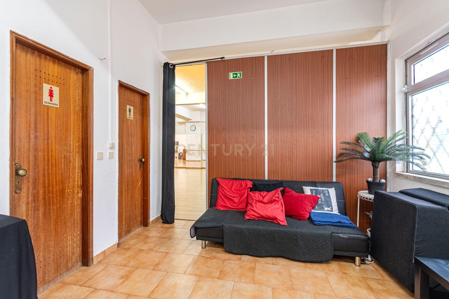 Fotografia 11 de Loja com 150 m² para Arrendamento Paiã