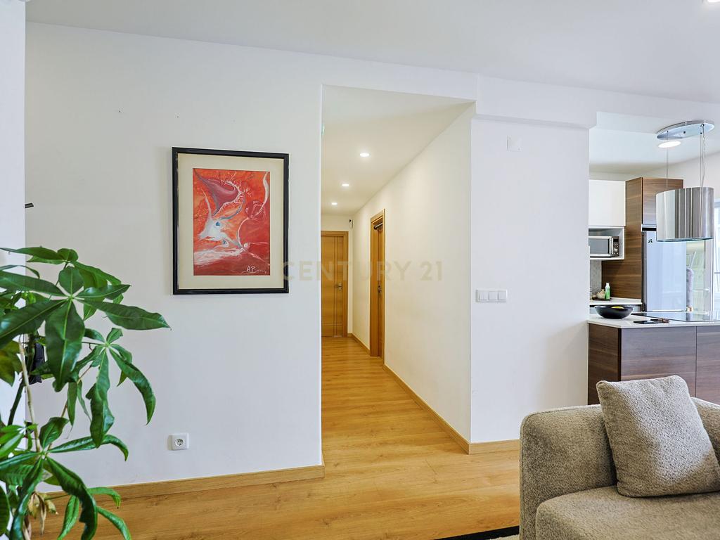 Apartamento T2 Centro de Almada Remodelado - Image 10