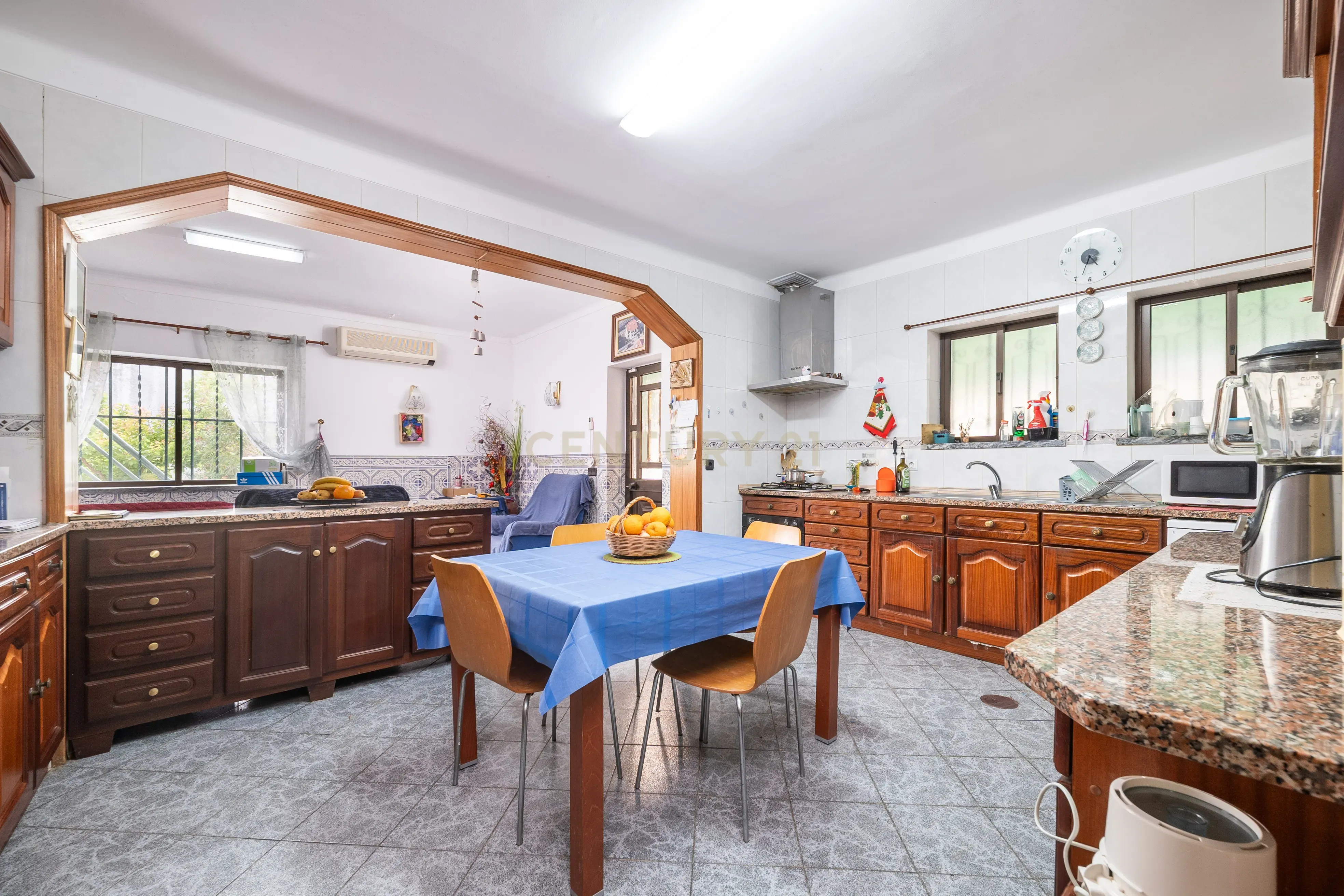 Fotografia 6 de Moradia T5 com sótão + Anexo T1 + Estúdio | Garagem | Santa Apolónia