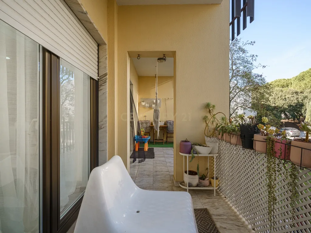 Apartamento T4 renovado | 175 m² | 3 varandas | Bairro do Liceu, Setúbal - Image 15