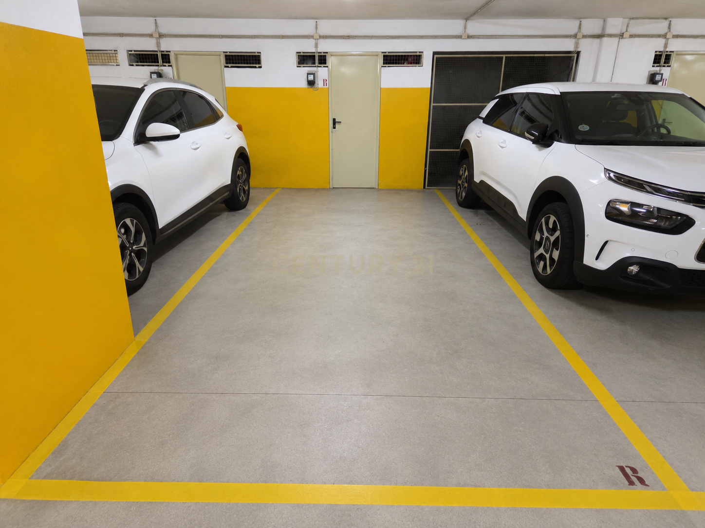 LUGAR DE GARAGEM 15,7 M² | ARRUMO 4,5 M² | BESSA | PORTO