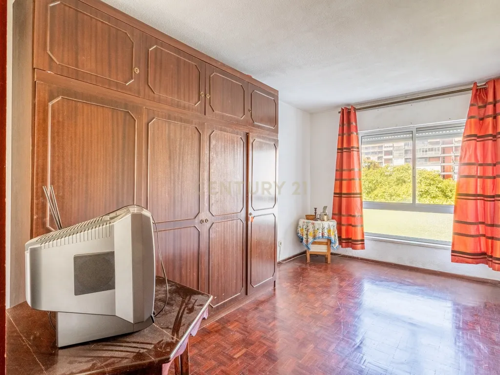 Apartamento T3 com Vista Rio nos Olivais, Lisboa - Image 11