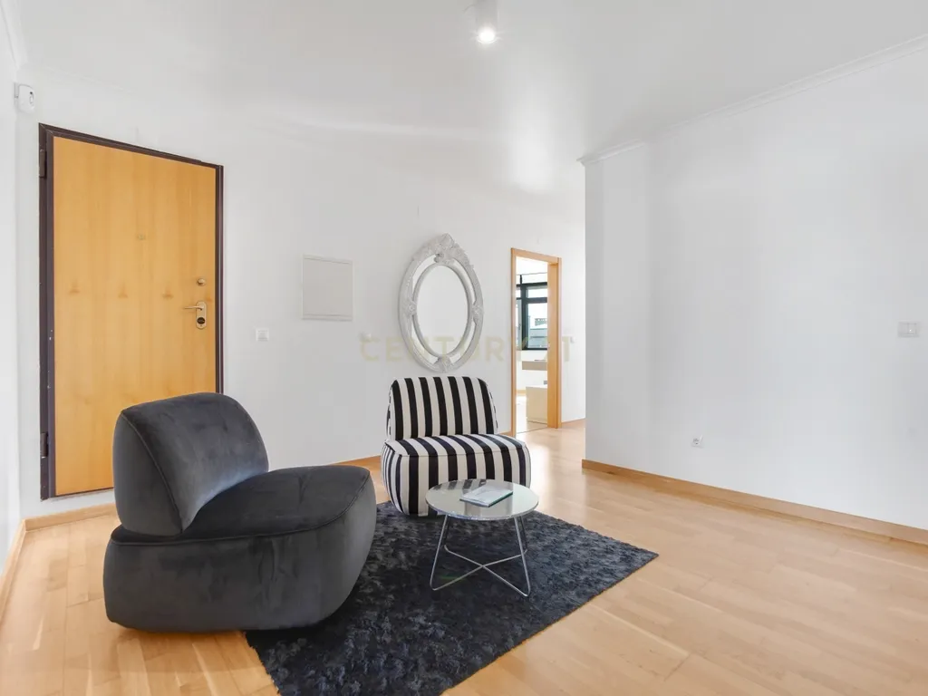 Apartamento T5 Duplex de Luxo para Arrendamento – Avenida do Brasil, Lisboa - Image 34
