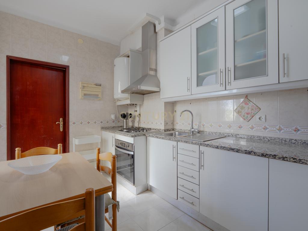 Apartamento T2+1 em Moscavide, Próximo ao Metro - Image 18