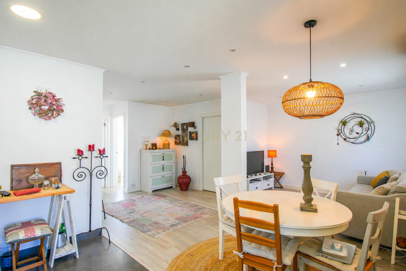 Fotografia 8 de Apartamento T2 no Feijo totalmente remodelado