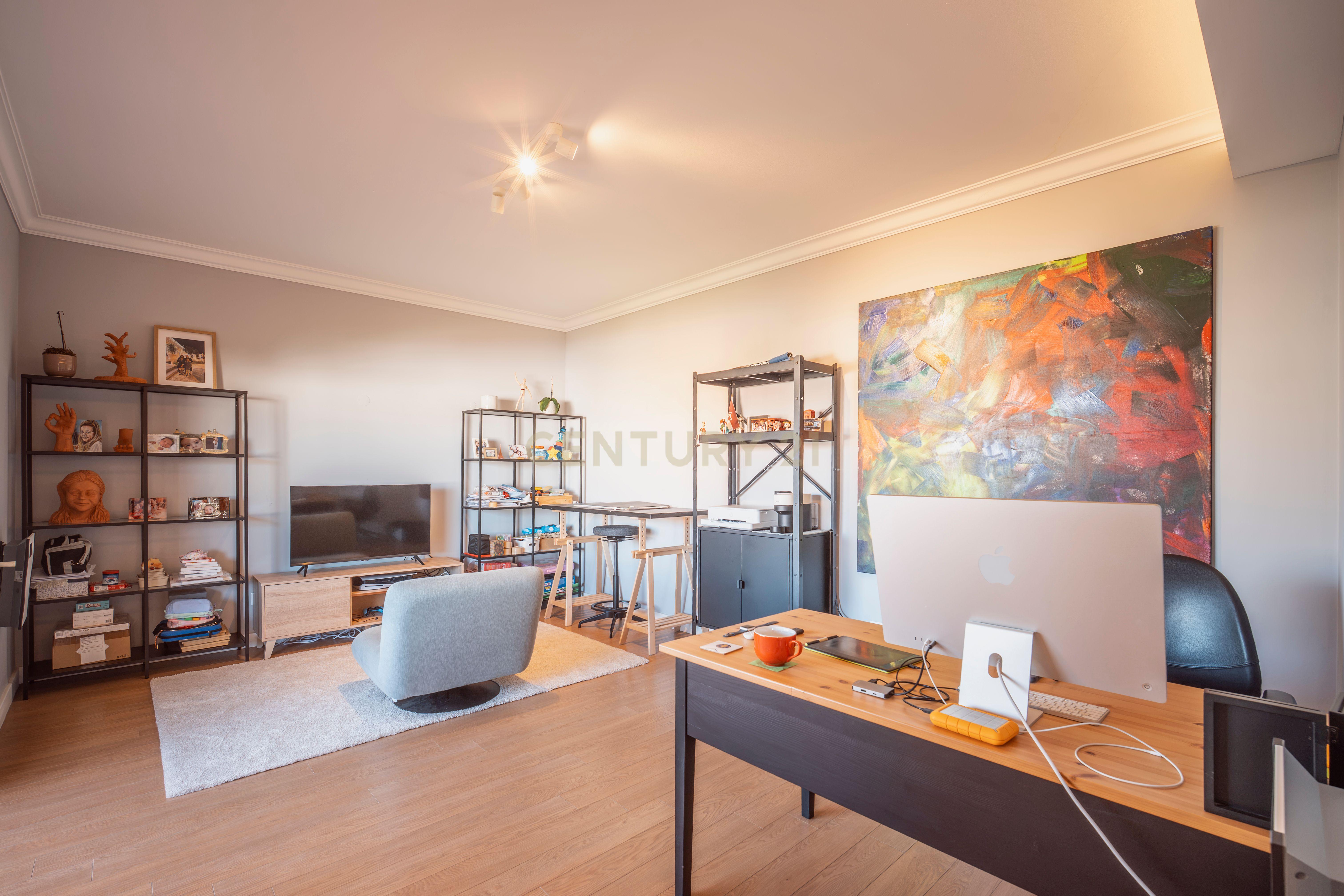 Fotografia 8 de Espaçoso Apartamento T3 para arrendamento | 144 m² | Monte Estoril apenas 500 metros da praia
