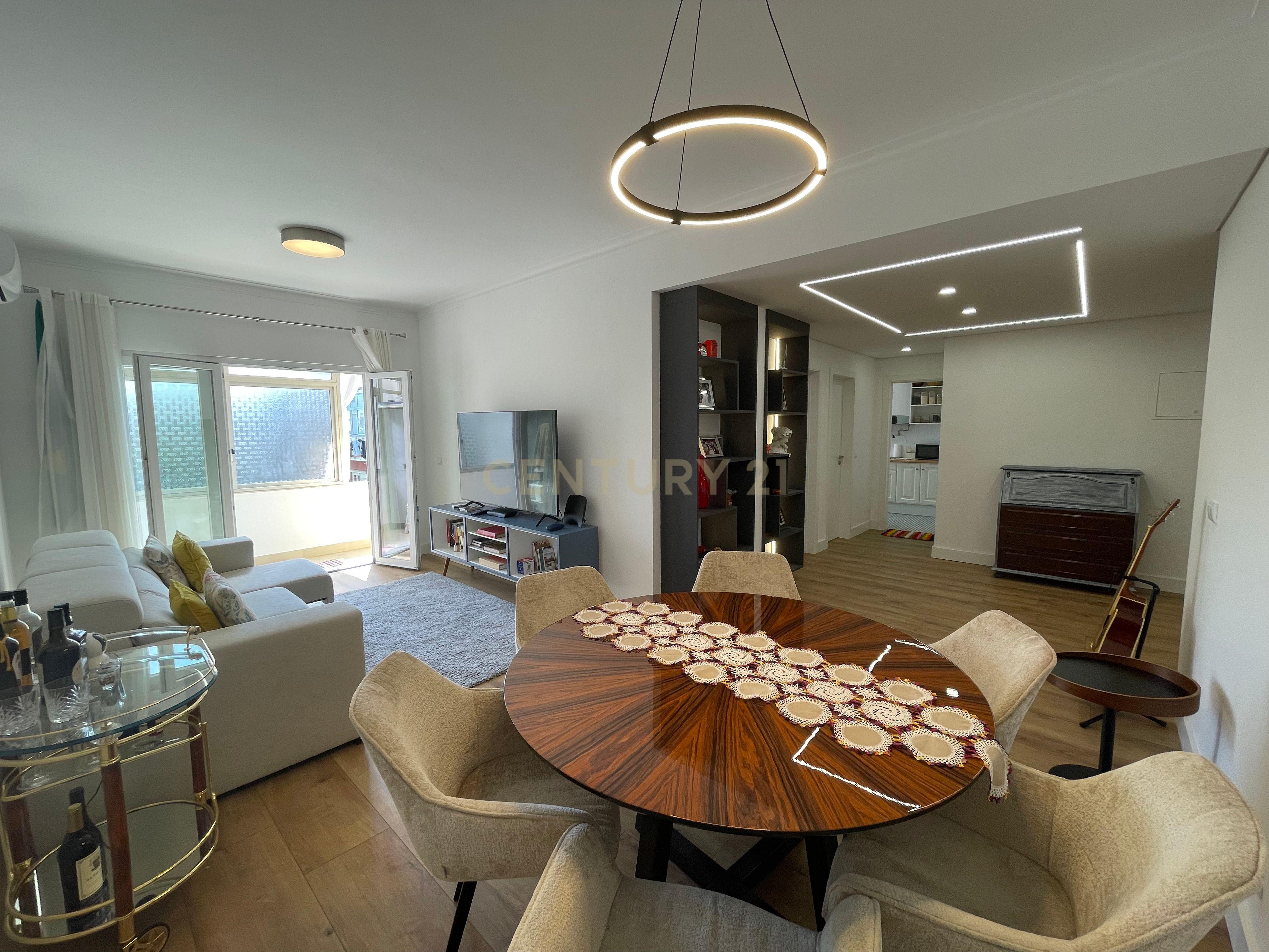 apartamento T2 situado numa das zonas mais privilegiadas de Almada - Image 4
