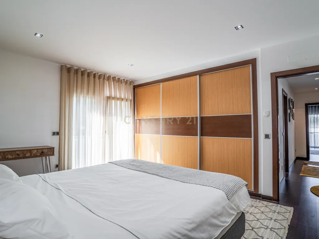 Moradia Moderna e Eficiente com 4 Quartos Próxima de Leiria - Image 16