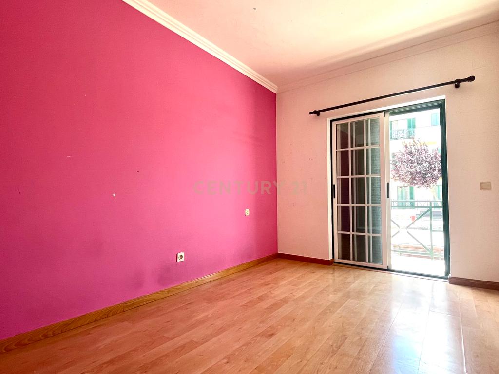 Apartamento T2, com Duas Varandas e Arrecadação, em Aires, Palmela - Image 18