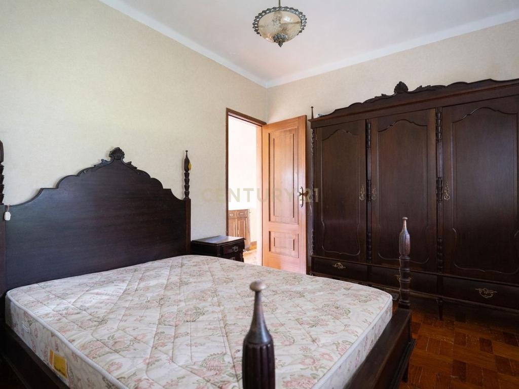 Excelente oportunidade de investimento no centro de São Martinho do Bispo, Coimbra. As referências C0289-01959 (moradia e terreno) e C0289-01957 (terreno) são vendidas em conjunto. - Image 22