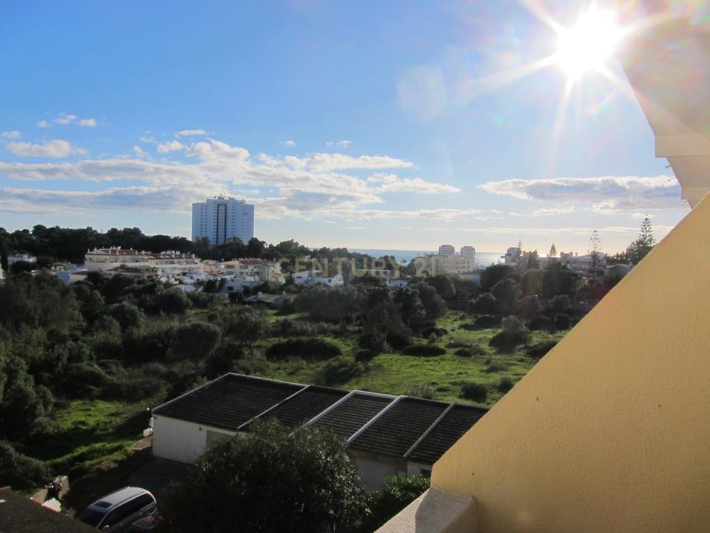 Apartamento T1 a 1 km da Praia  e a pé para Alvor – Conforto e Localização Privilegiada - Image 13