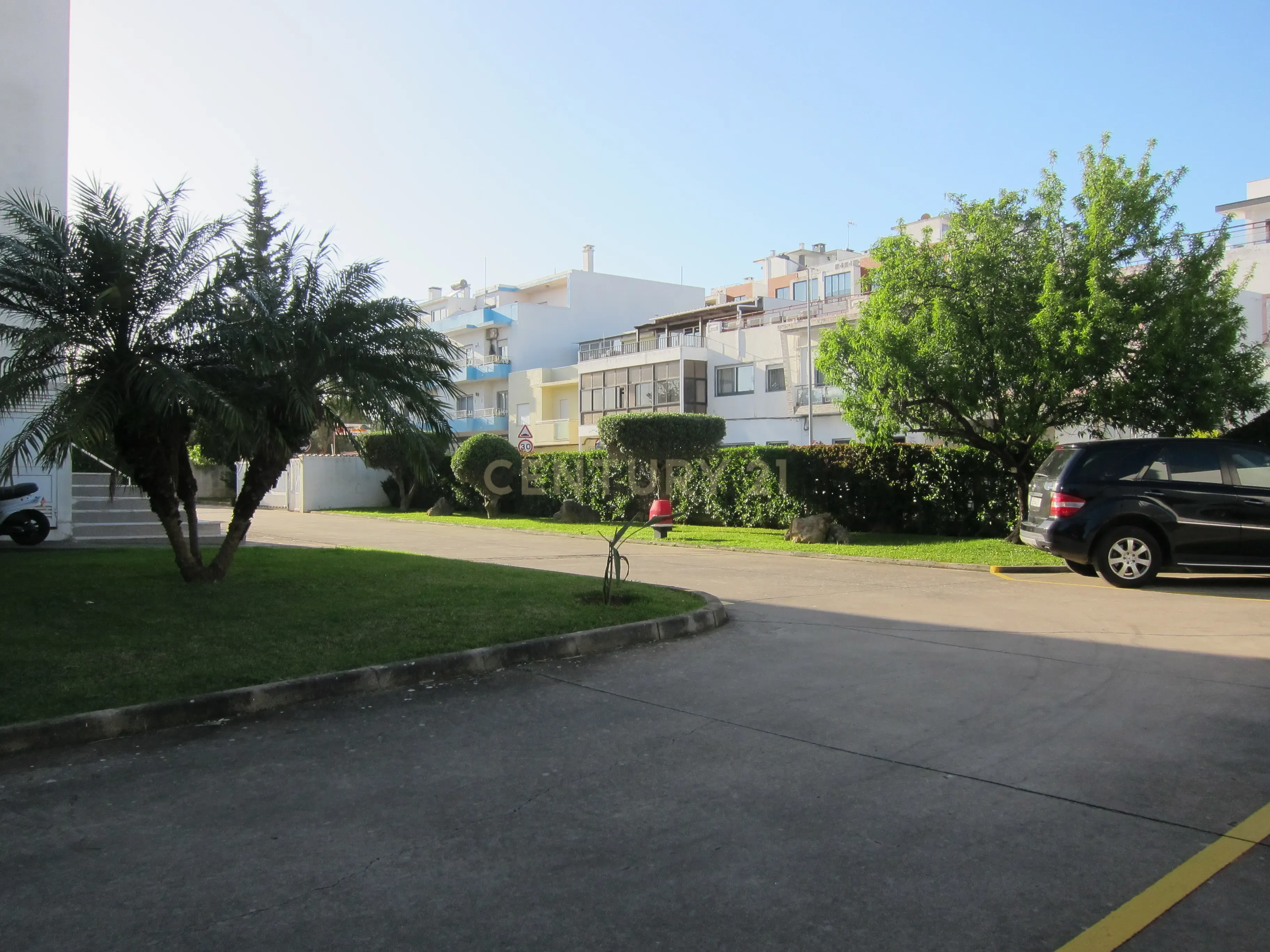 T1+1  Em condomínio fechado, virado a Sul - Image 17
