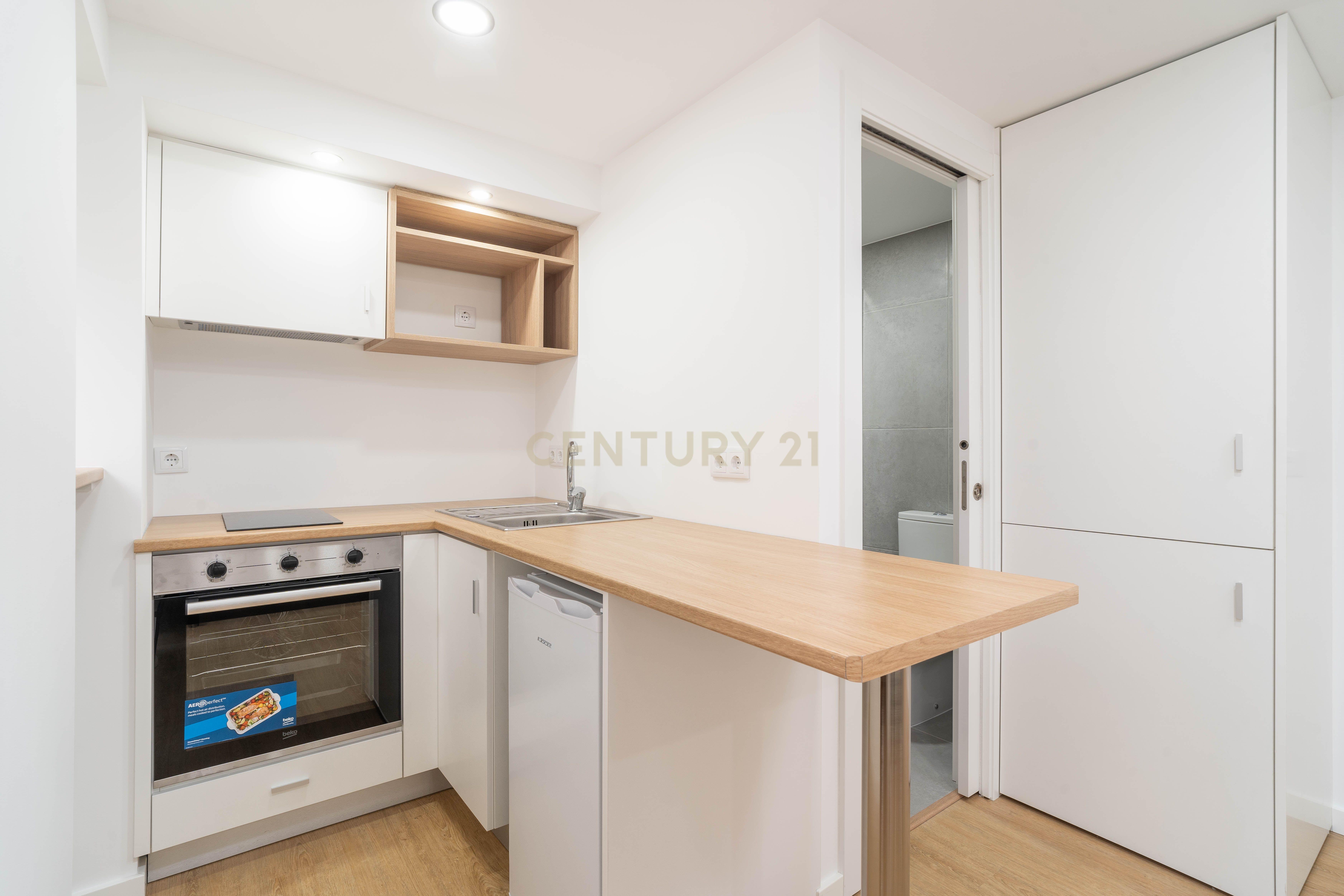 Fotografia 2 de Apartamento transformado em Dois estúdios junto à Praça da República