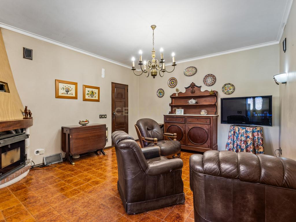Moradia T5 com Piscina em Lourinhã - Image 25