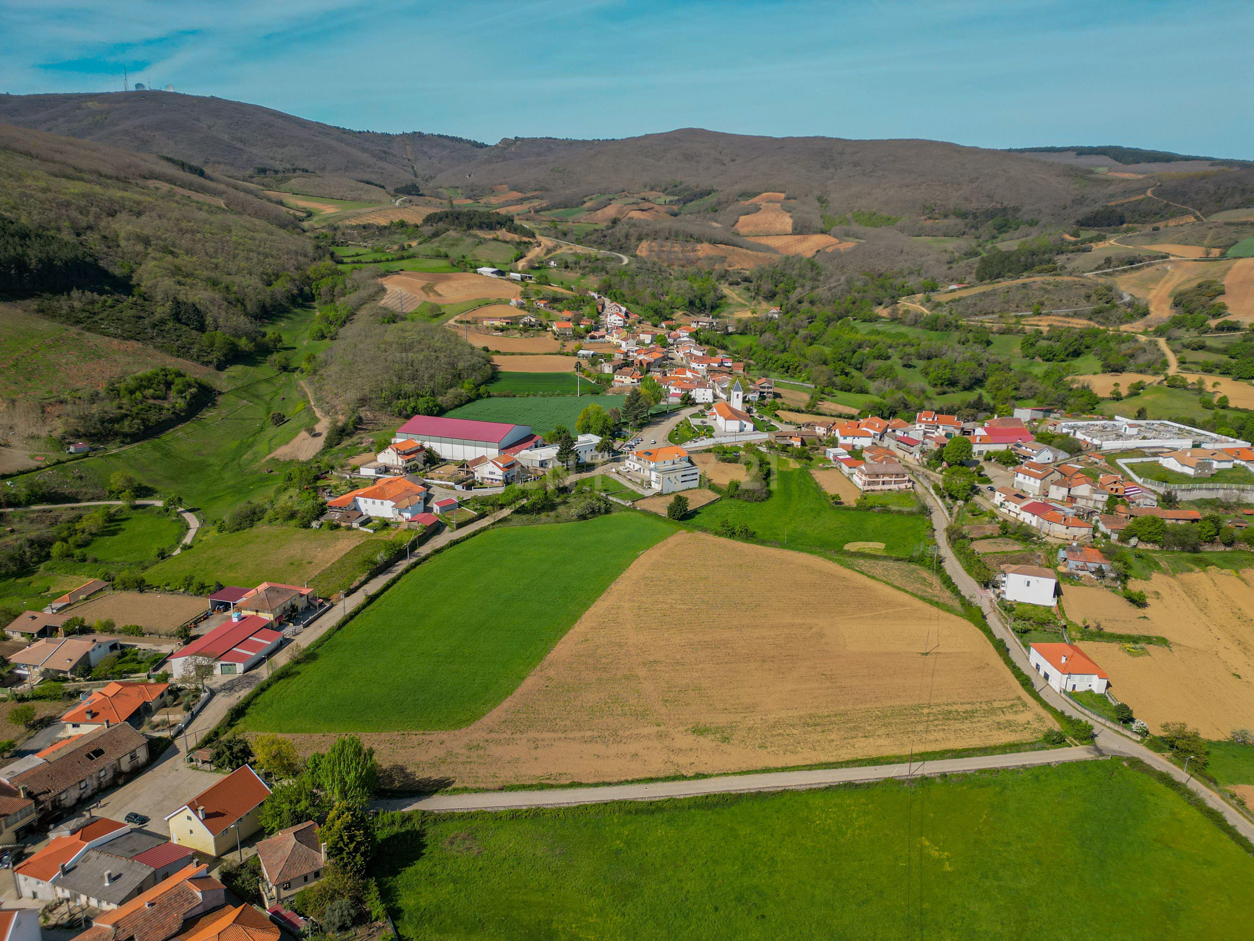 Fotografia 10 de Terreno Urbano em Rebordãos, Bragança