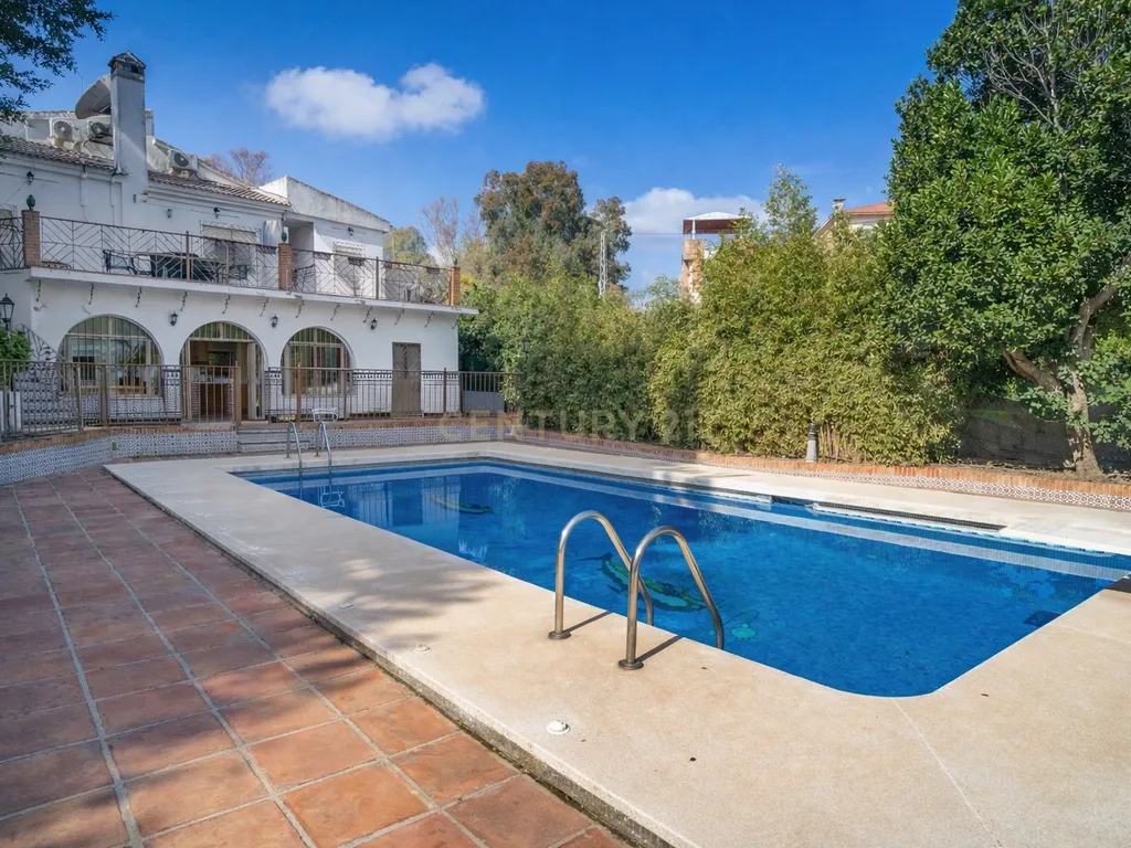 Propriedade única com 2 habitações independentes, piscina e zona desportiva em Alhaurín de la Torre - Image 52