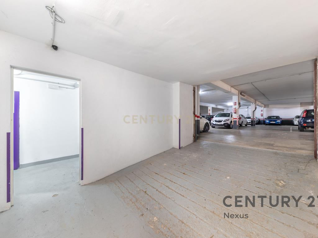 Oportunidade de Investimento em Mataró: Espaço com 21 Arrecadações - Image 7