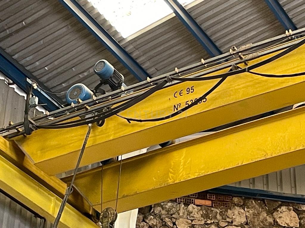 Edifício industrial para venda em Málaga - 878 m², escritórios, ponte rolante e vários acessos - Image 14
