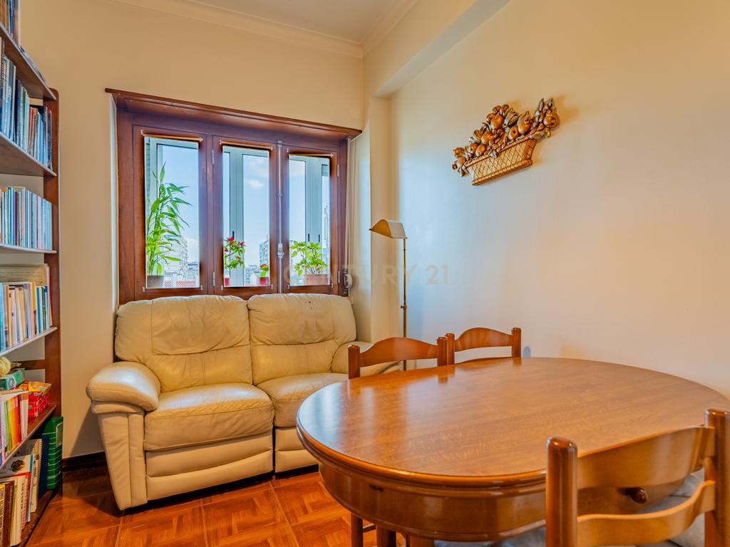 Apartamento T5 Remodelado no Lumiar – 152m² | Praceta Rua Alexandre Ferreira - Image 34