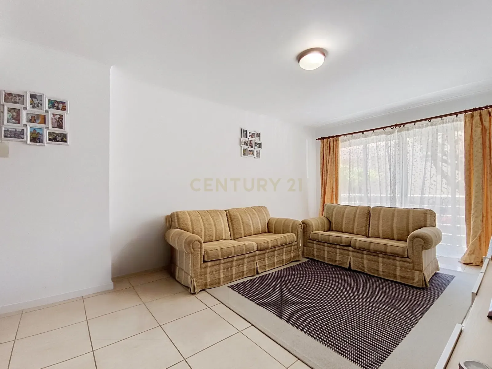 Fotografia 9 de Apartamento T2 com Excelente Luminosidade e Localização Estratégica em Ponta Delgada