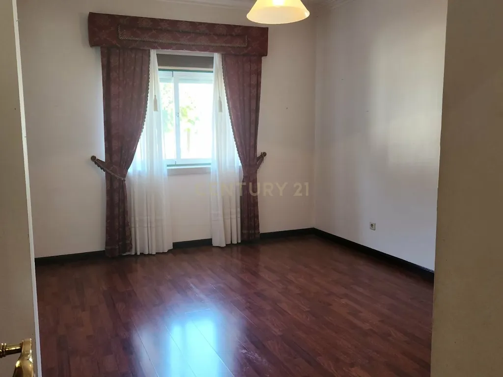 T4 em Alcains| Espaço, Localização e Funcionalidade - Image 12