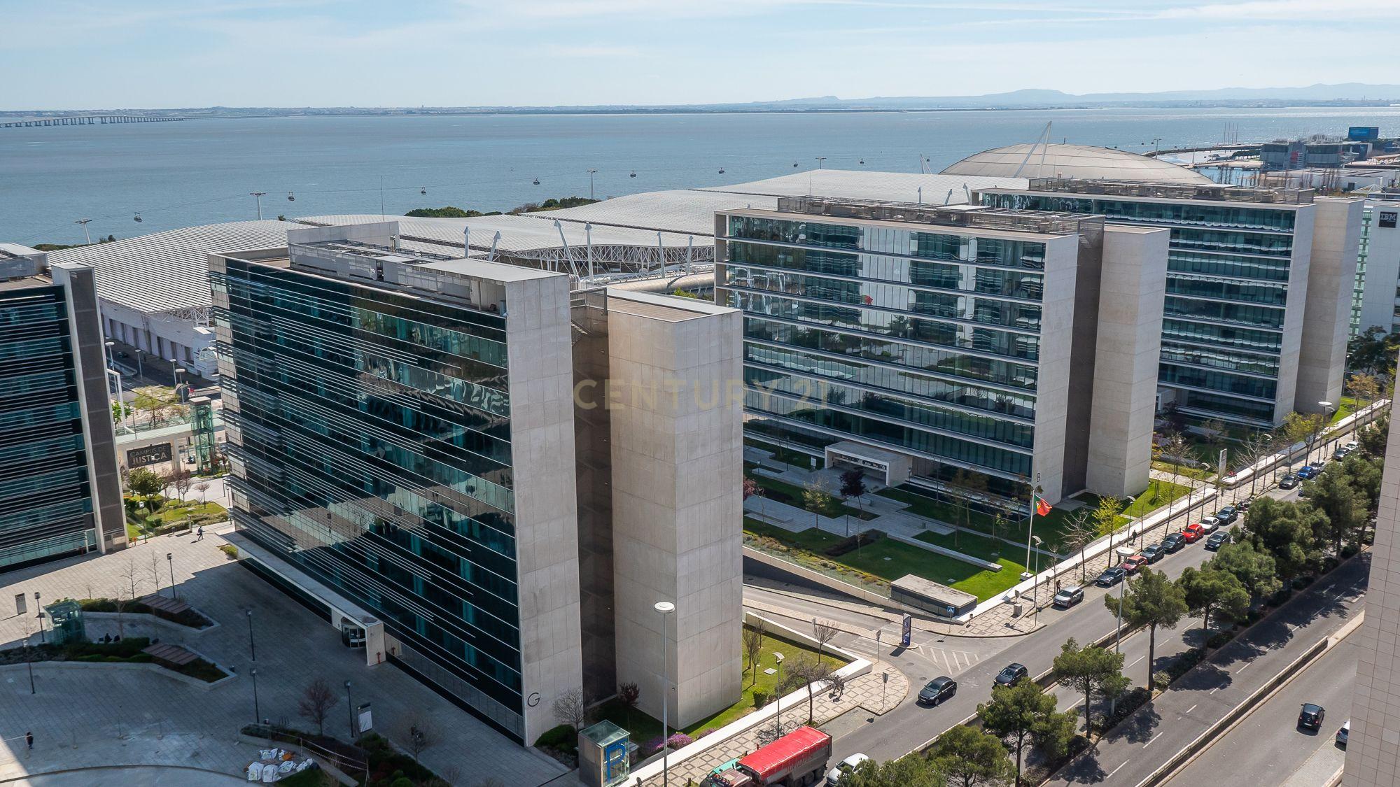T2 com Vista para o Rio no Parque das Nações - Image 33
