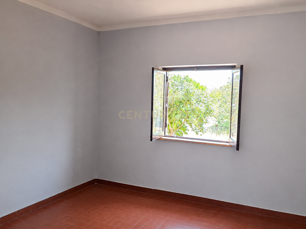 Moradia em Terreno Amplo em Brejos de Azeitão - Image 11