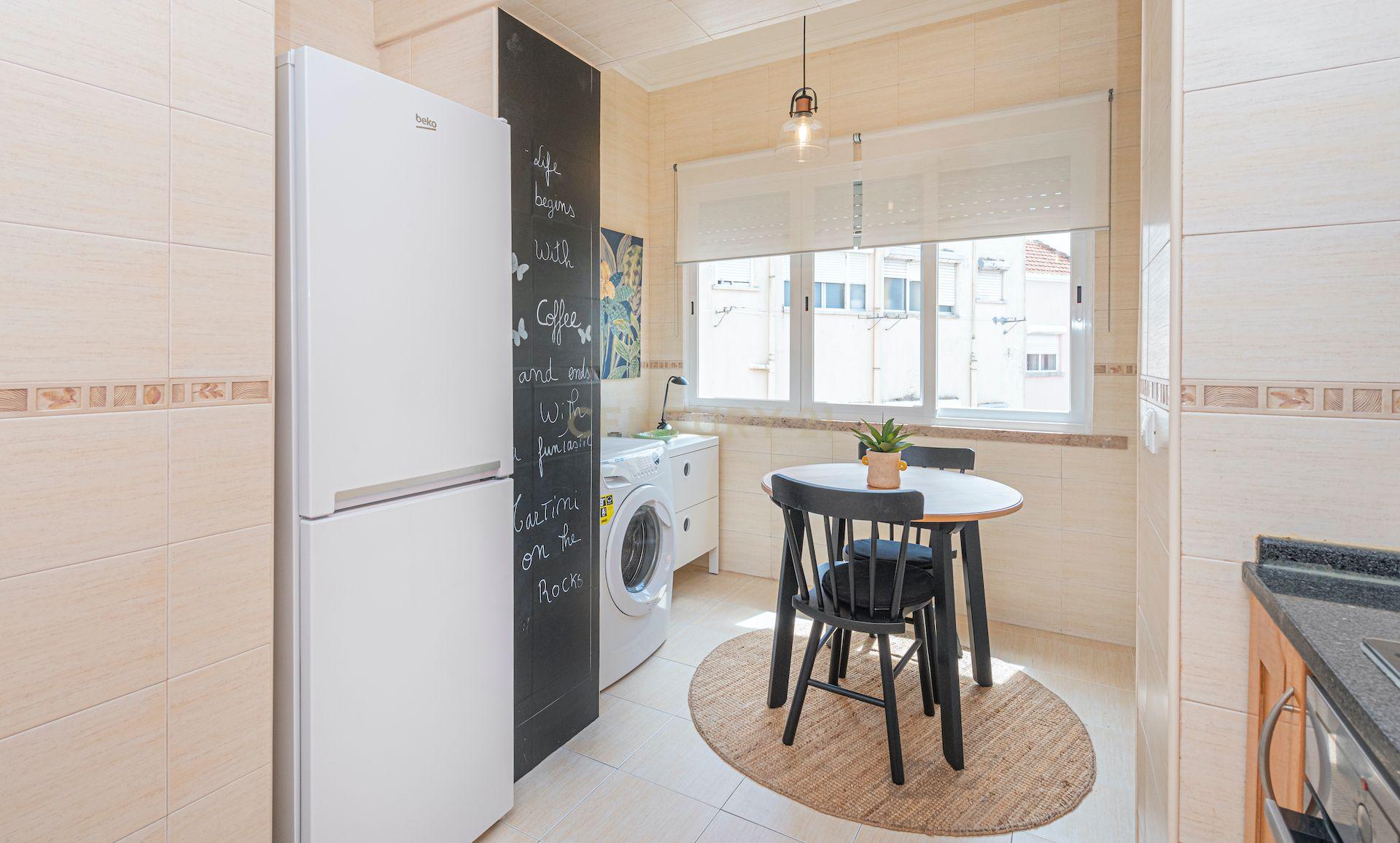 Apartamento T2 | Amadora | Mobilado e Equipado | - Image 14