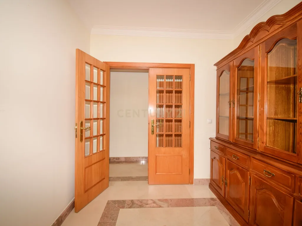 Apartamento T3 em Loures com Garagem - Image 7