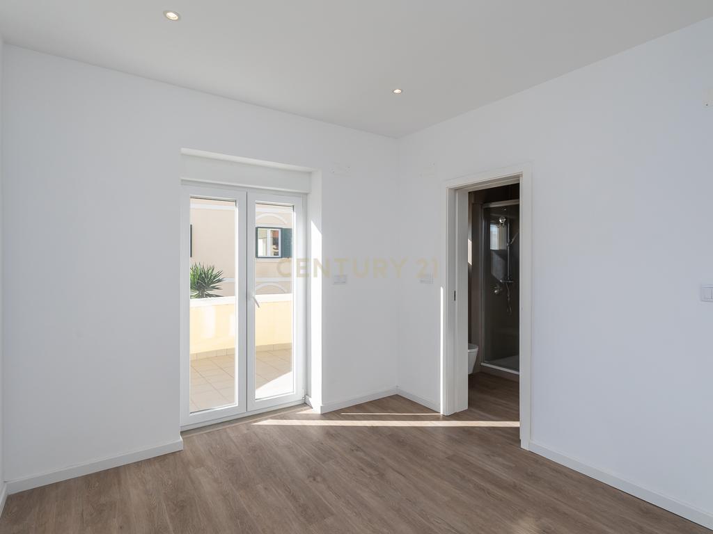 Apartamento no centro do Estoril - Image 9