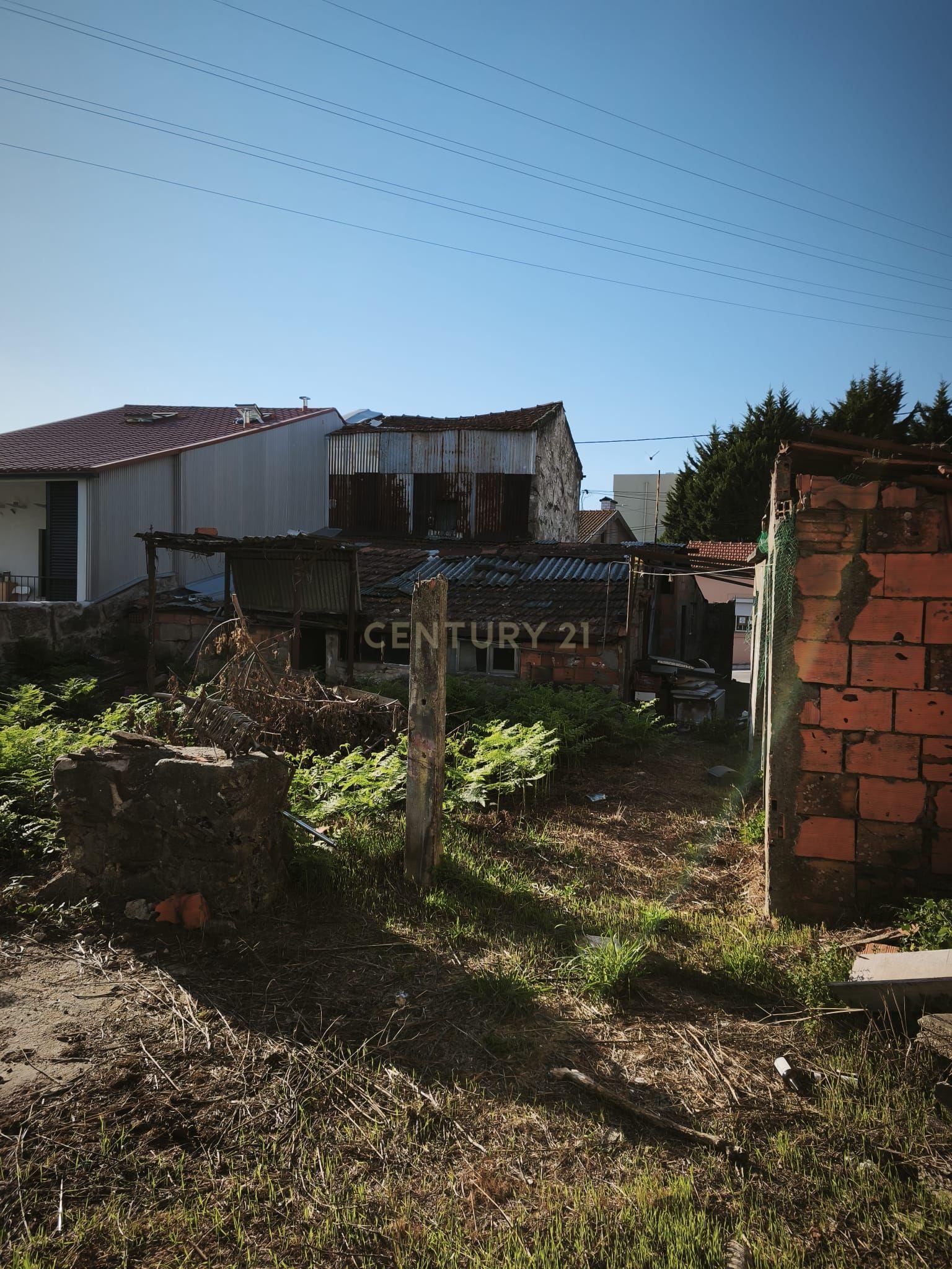 Fotografia 12 de ​Terreno com Ruína em Rio Tinto – Excelente Oportunidade de Investimento!