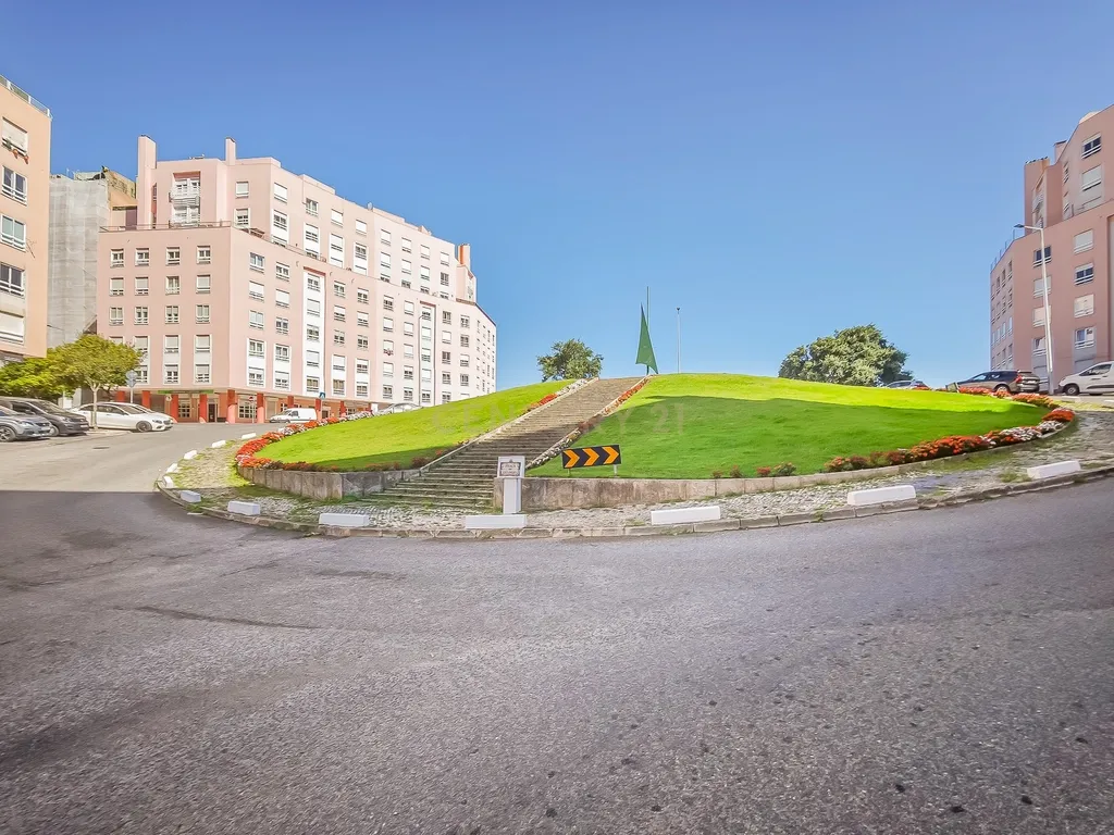 Apartamento T3 em Rinchoa/ Rio de Mouro - Image 29