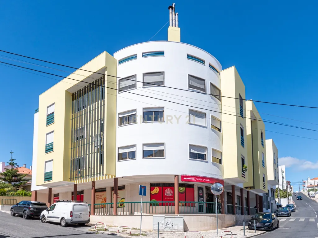 Apartamento T2 Espaçoso com Garagem Box e Arrecadação – Pedernais, Ramada - Image 23