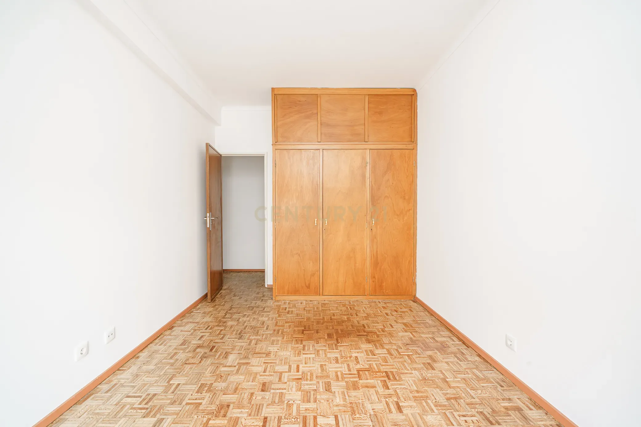 T3 Remodelado no Centro de Setúbal- Campo dos Arcos - Image 8