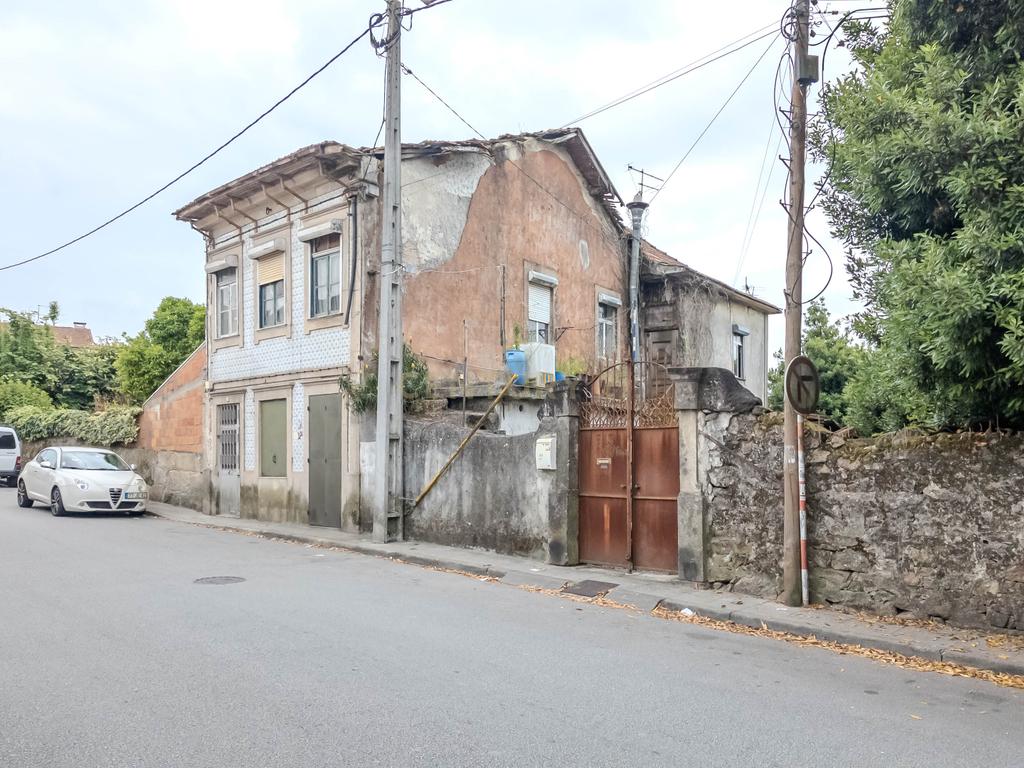 4 imóveis para reabilitação em Propriedade Total - Rio Tinto (Venda Nova) - Image 4