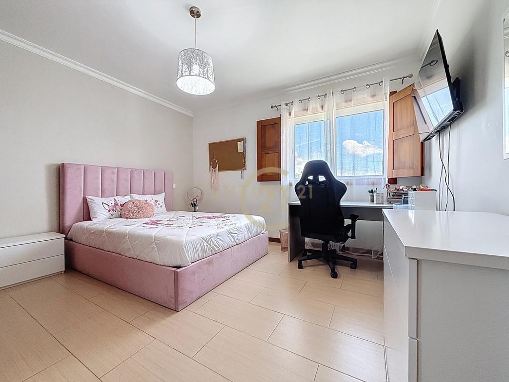 Excelente apartamento T3 em Porto Judeu - Image 10