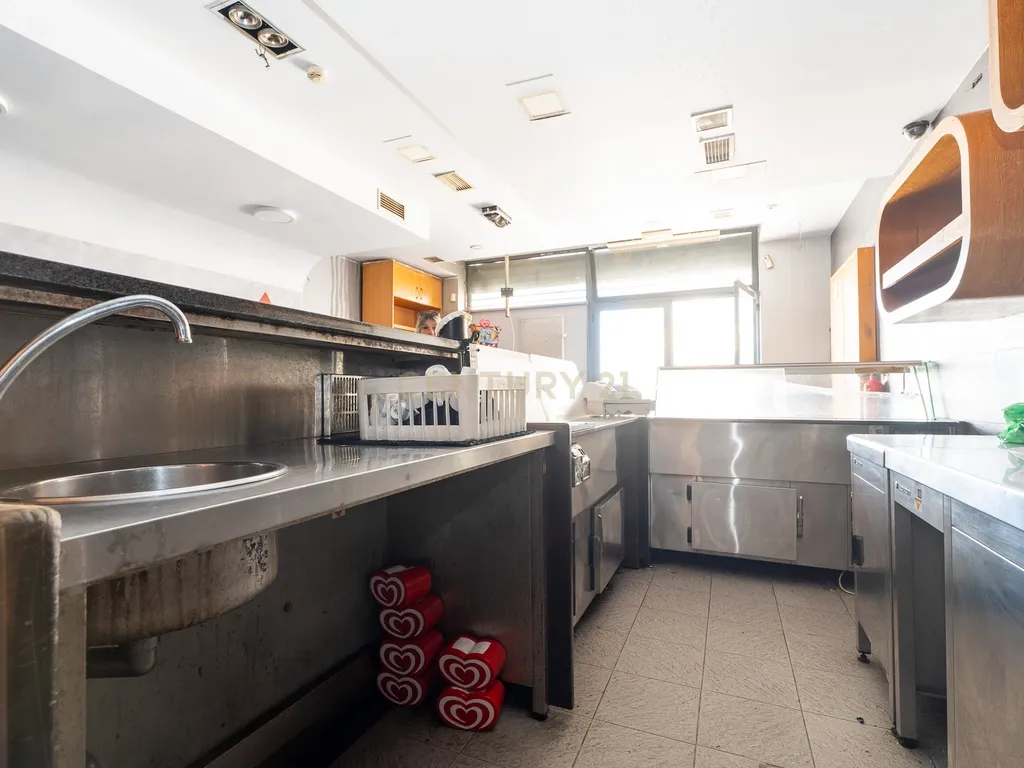🔑 Loja com Café em Funcionamento à Venda – Fetal (Quinta das Mós) 🏪 Negócio Pronto a Entrar! Investimento com Retorno Imediato! - Image 6