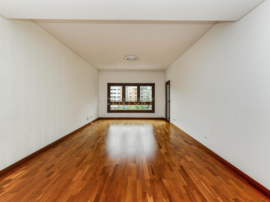T3 na Urbanização Malvarosa - Alverca - com garagem - Image 4