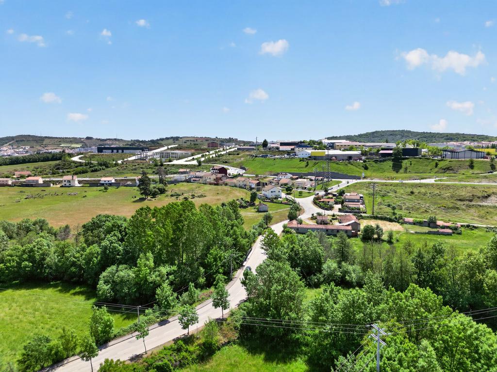 Moradia multi-familiar isolada em Bragança - Image 43