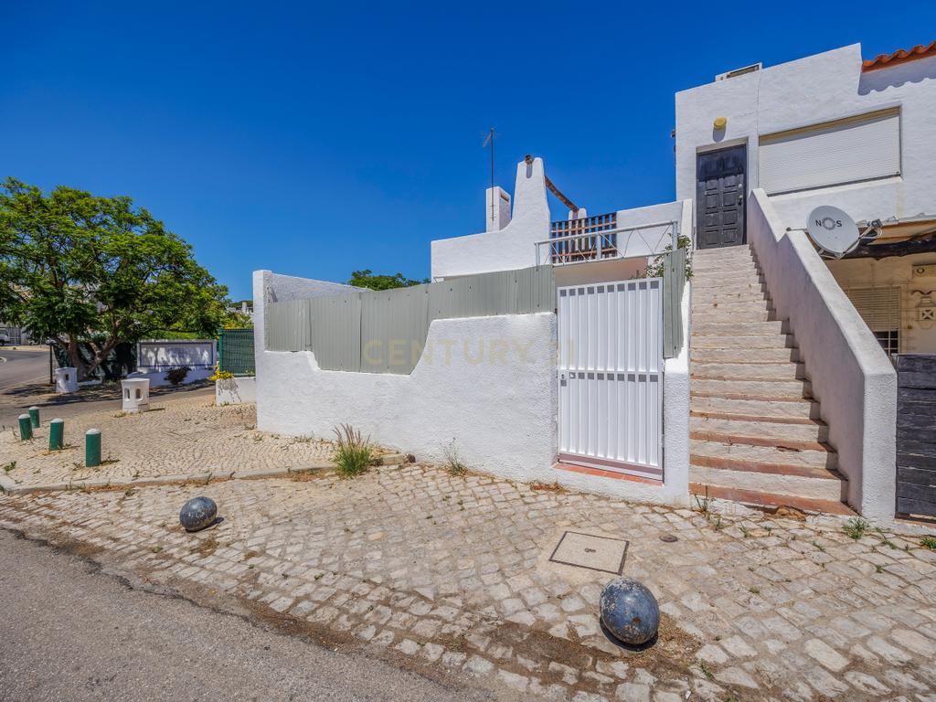 Apartamento Renovado T1 em Quarteira, Loulé - Oportunidade Única! - Image 16