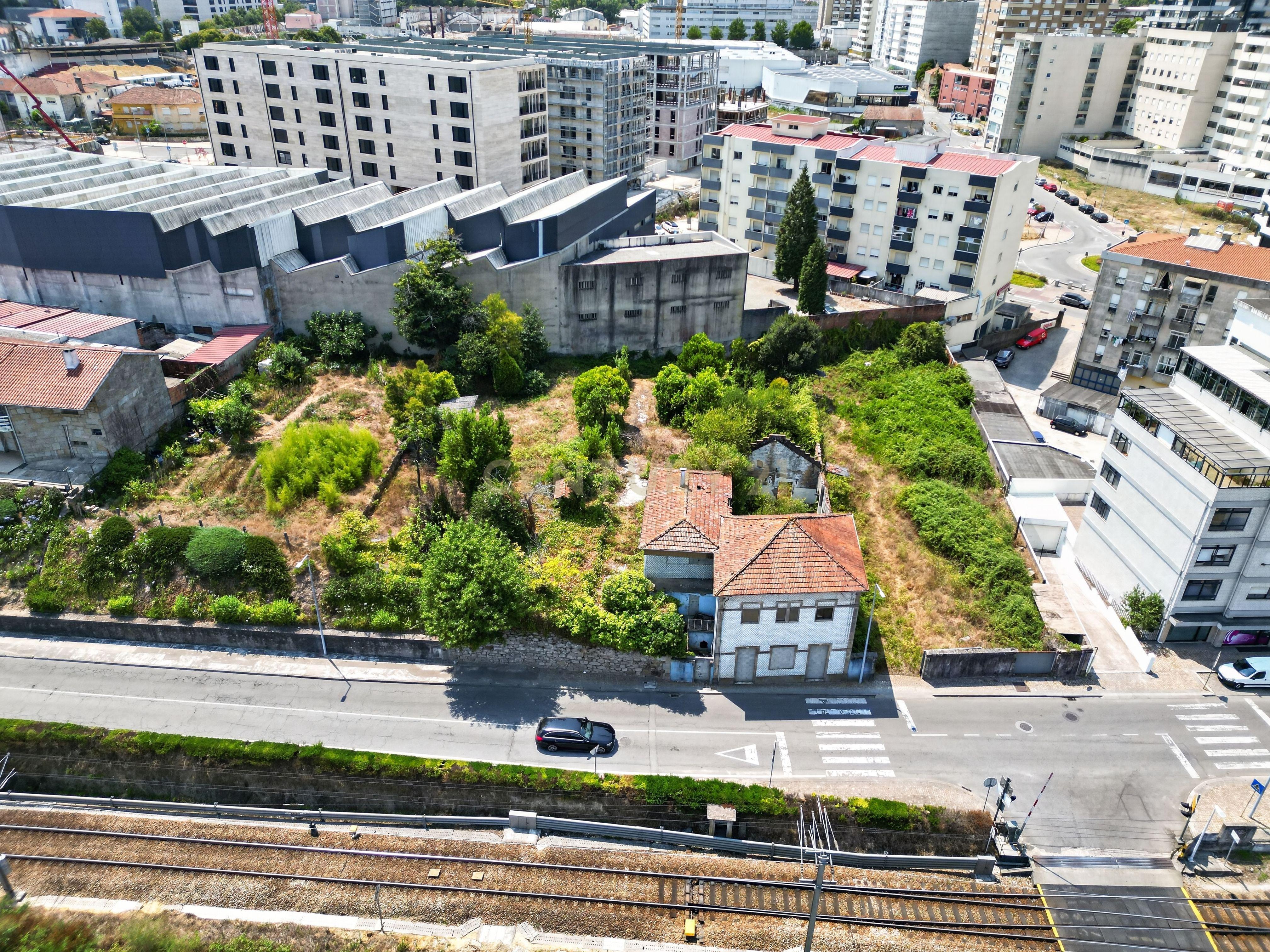 Fotografia 7 de Moradia com terreno para construção em altura em Arcozelo, Barcelos