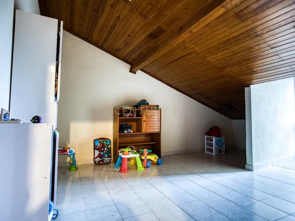Moradia com elevado potencial de rentabilização em Camarões – Almargem do Bispo - Image 7